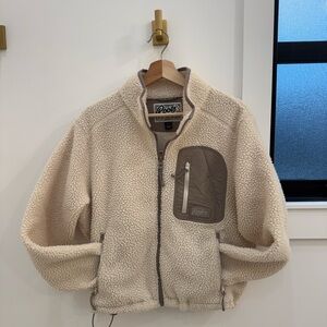 Roots Alta Shearling Fleece Jacket in Cream, S